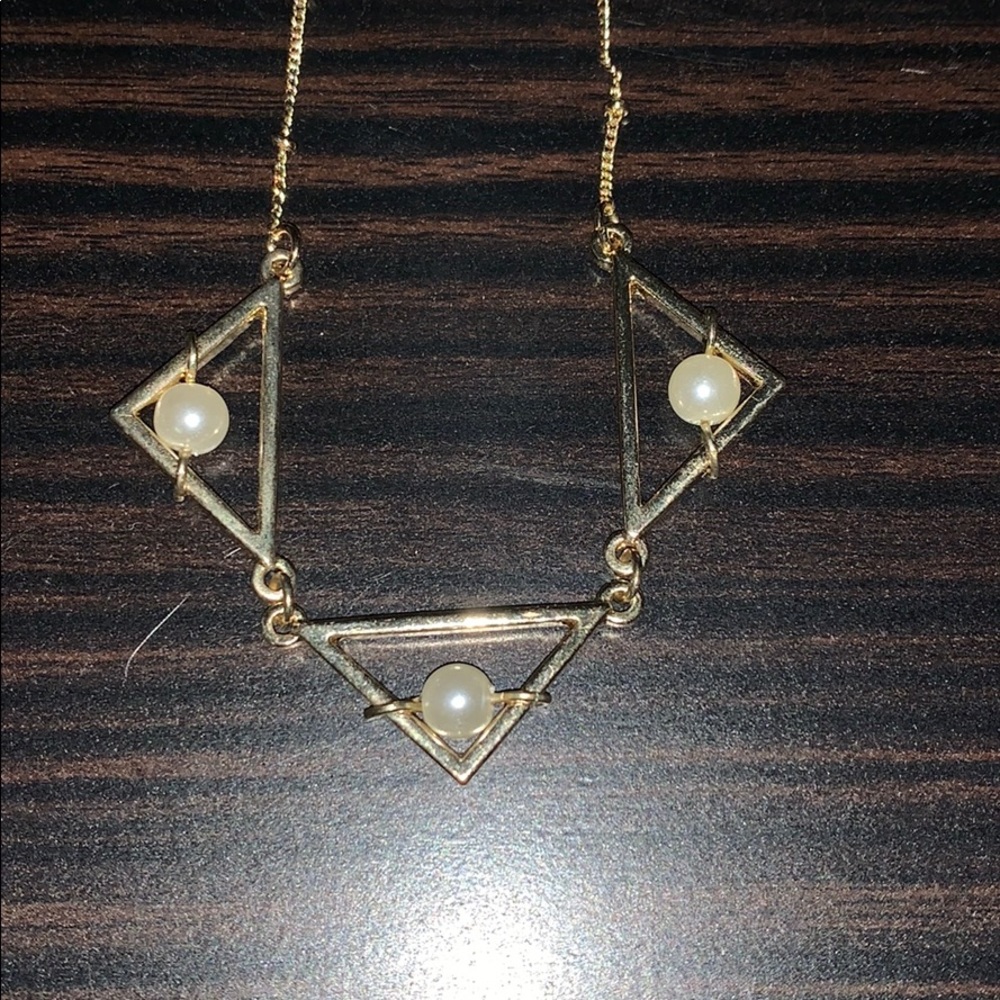 Women’s necklace